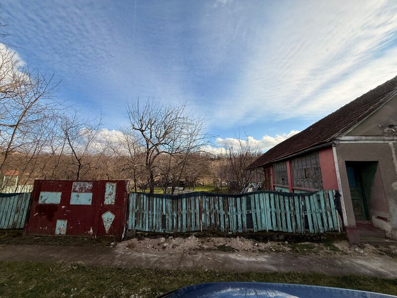 Cornesti, teren cu deal, panorama si potential de investitie.
